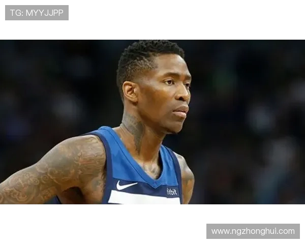 克尼佩尔称赞布克为现象级球员认为他在超级巨星中被低估